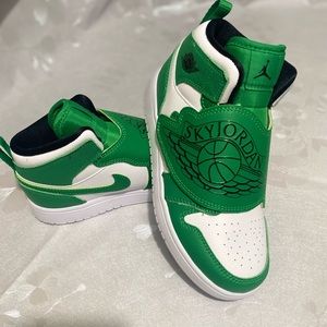 Jordan Sky Jordan 1. Rare model of the ‘90s.